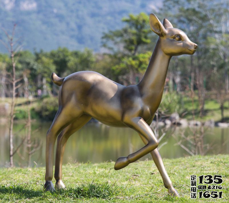 池塘草坪創意玻璃鋼仿銅一只梅花鹿雕塑 池塘草坪創意玻璃鋼仿銅一只梅花鹿雕塑