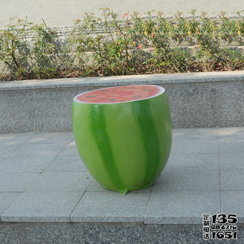 美陳擺件商場玻璃鋼水果卡通西瓜座椅雕塑 美陳擺件商場玻璃鋼水果卡通西瓜座椅雕塑